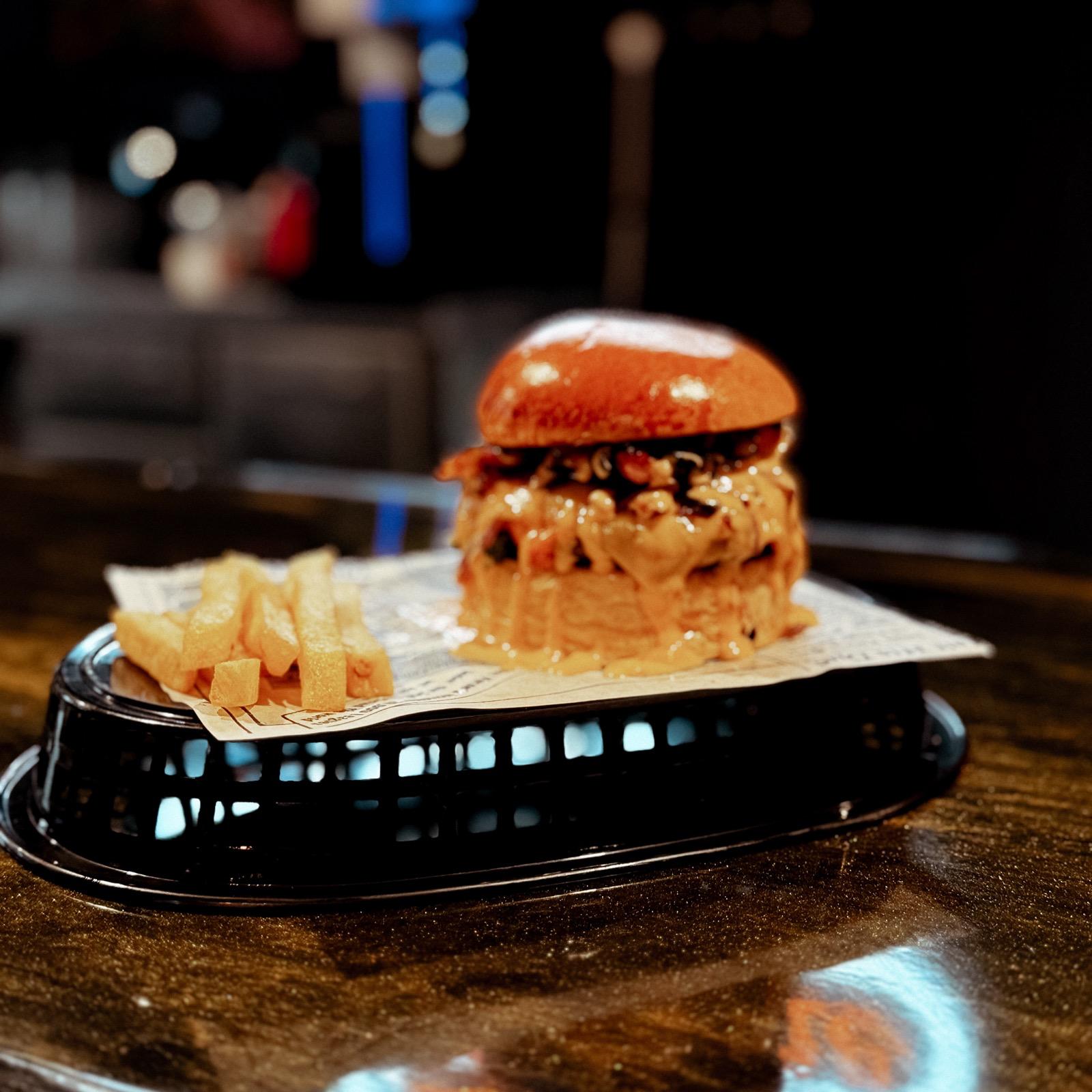 ANGUS BURGER